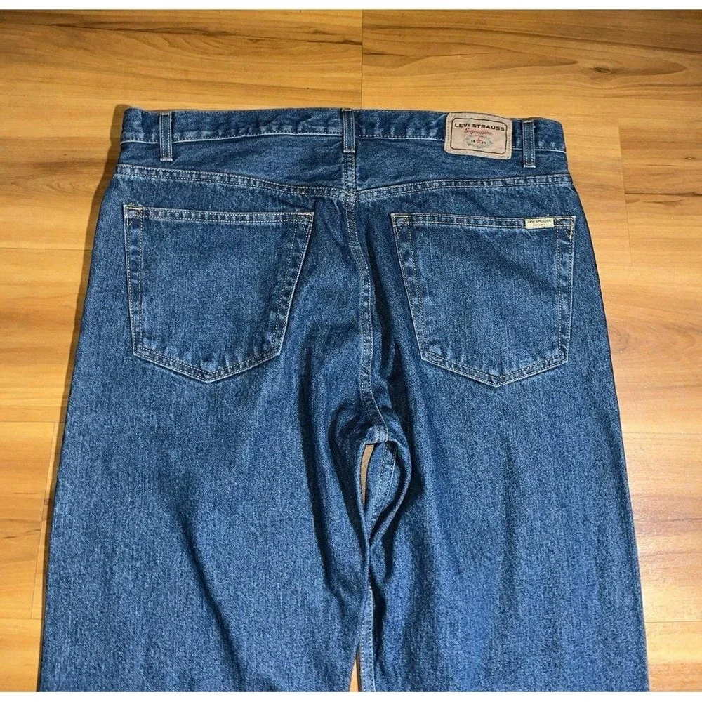 Levis waist 40